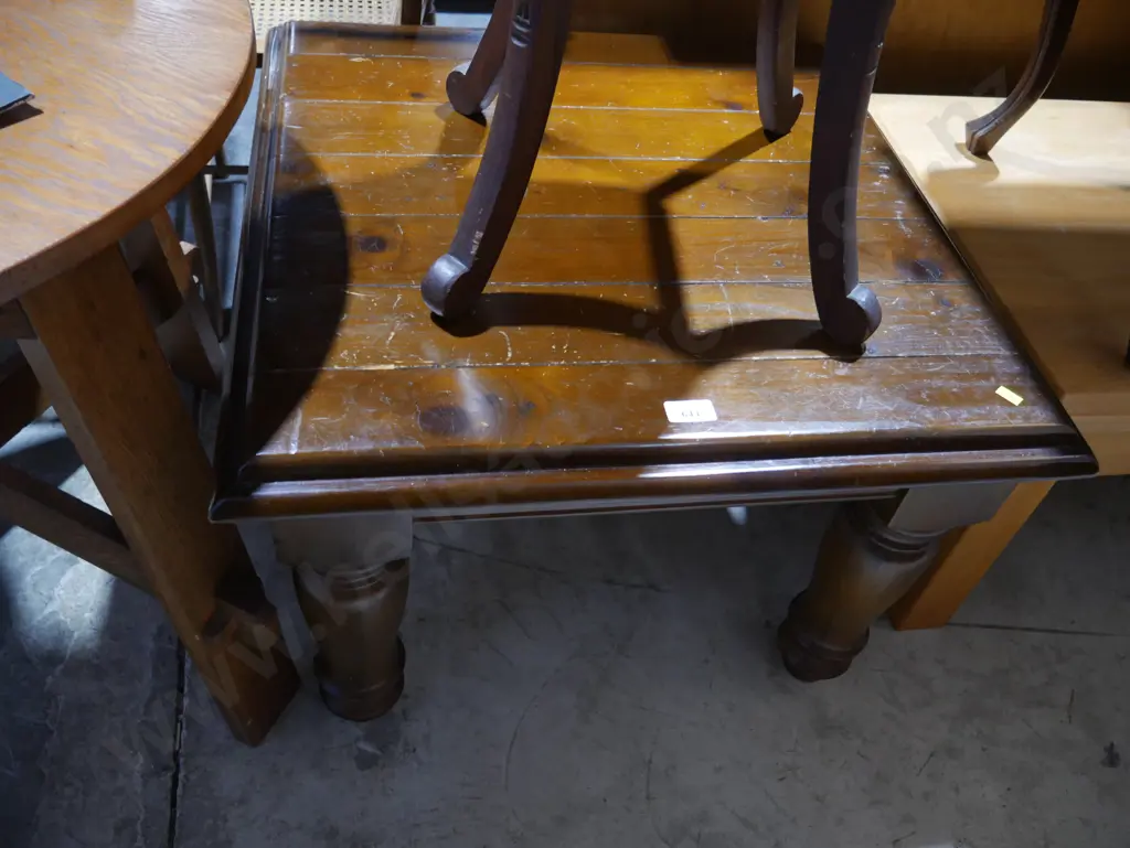 Coffee table Image 1++