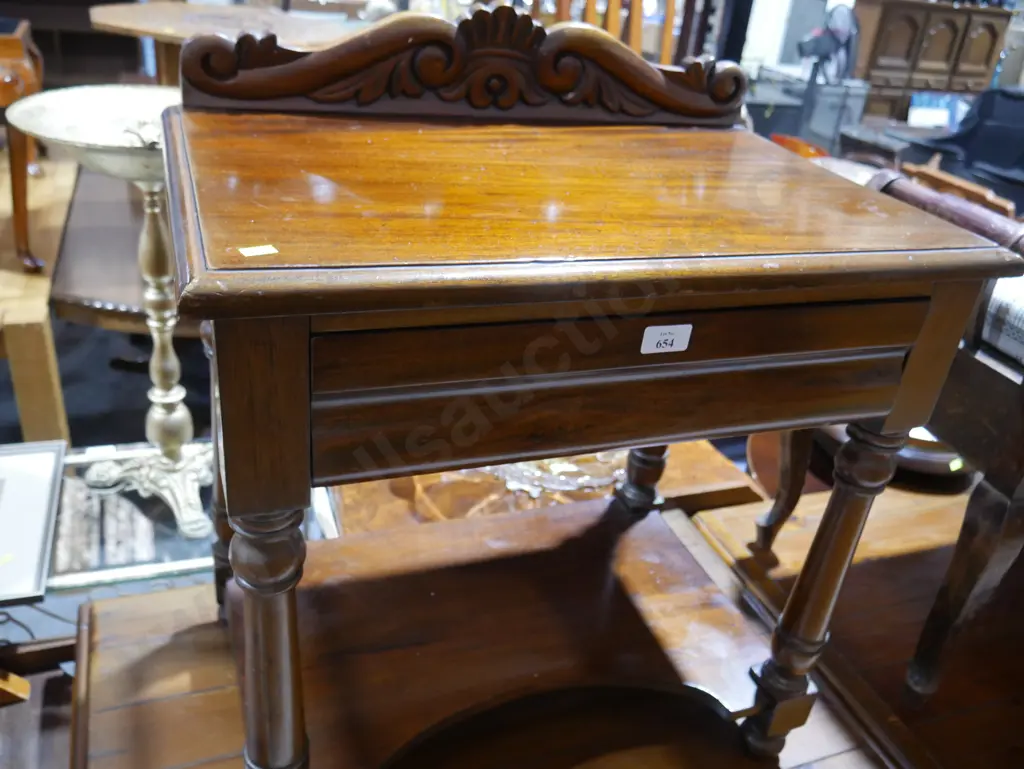 Two tier side table Image 1++