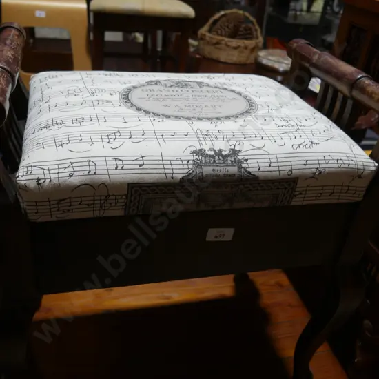 Piano stool