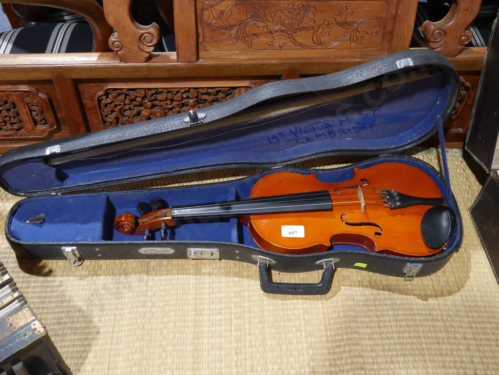 Violin and case Image 1++
