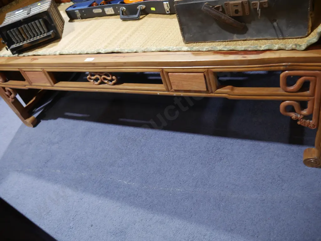 Opium couch Image 1++