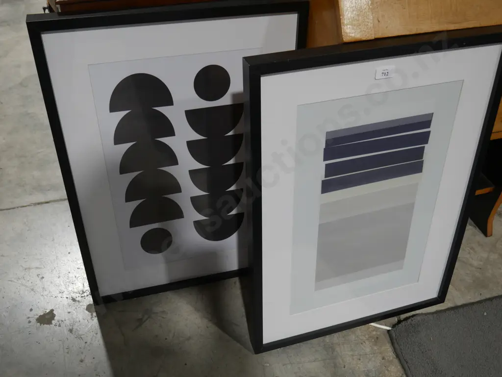 Two framed pictures Image 1++