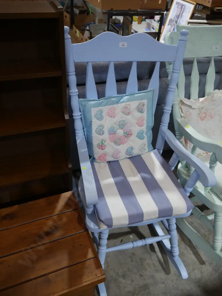 Rocking chair Image 1++