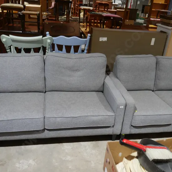 Two-piece lounge suite