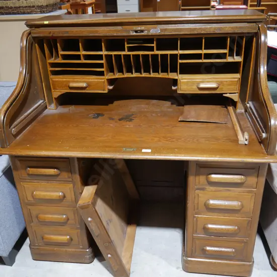 Oak rolled top desk