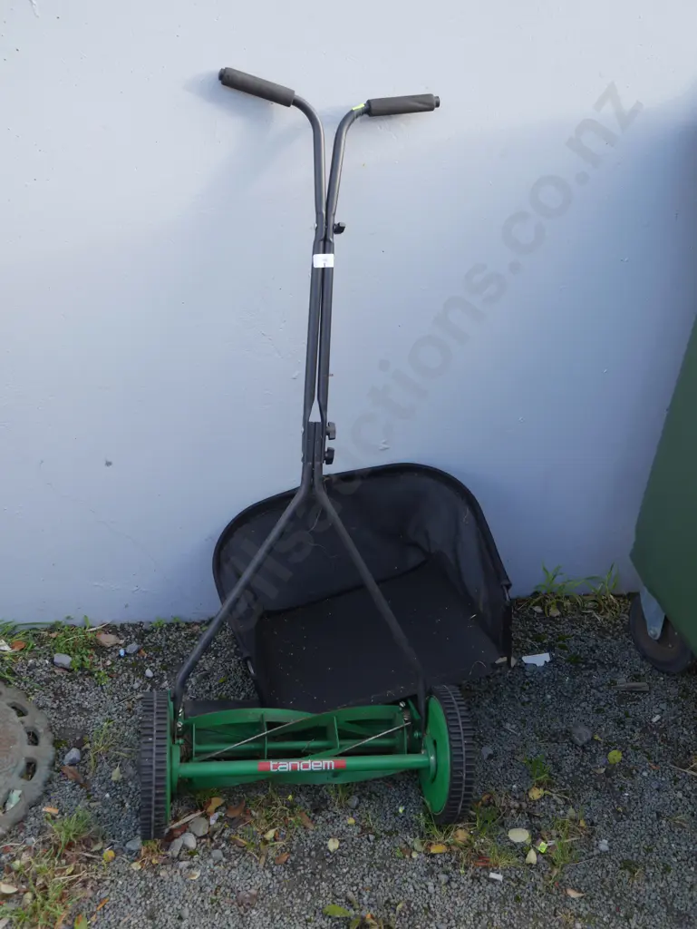Tandem push reel mower Image 1++
