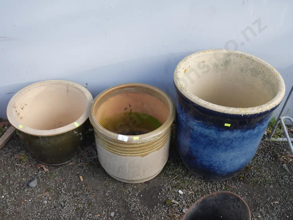 3 plant pots Image 1++
