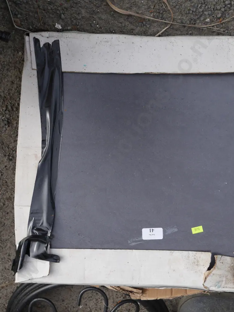 Two boxes of tiles Image 1++