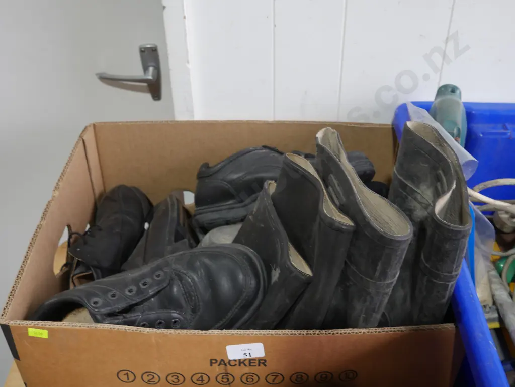 Gumboots, shoes Image 1++