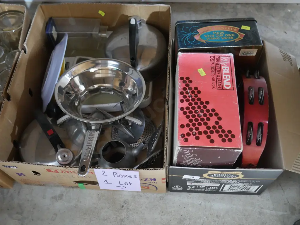 Two boxes of kitchenware etc Image 1++