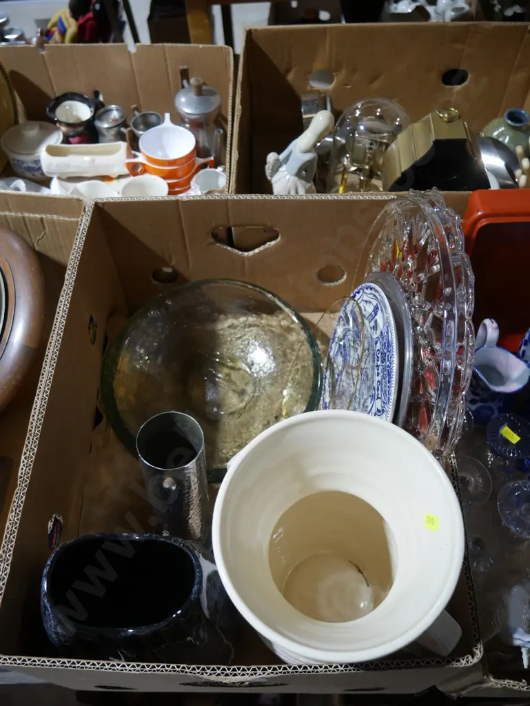 Glassware, vases Image 1++