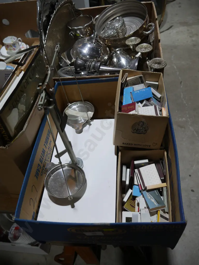 Balance scales, matchboxes Image 1++