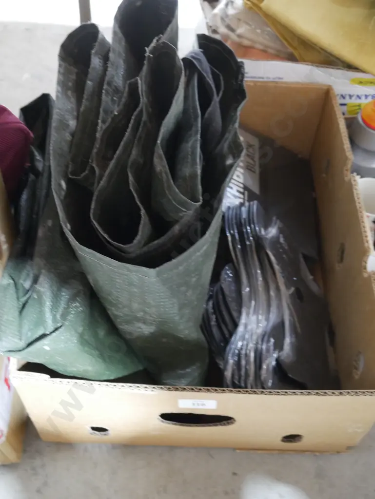 Tarpaulin, hanging chalkboards, Image 1++