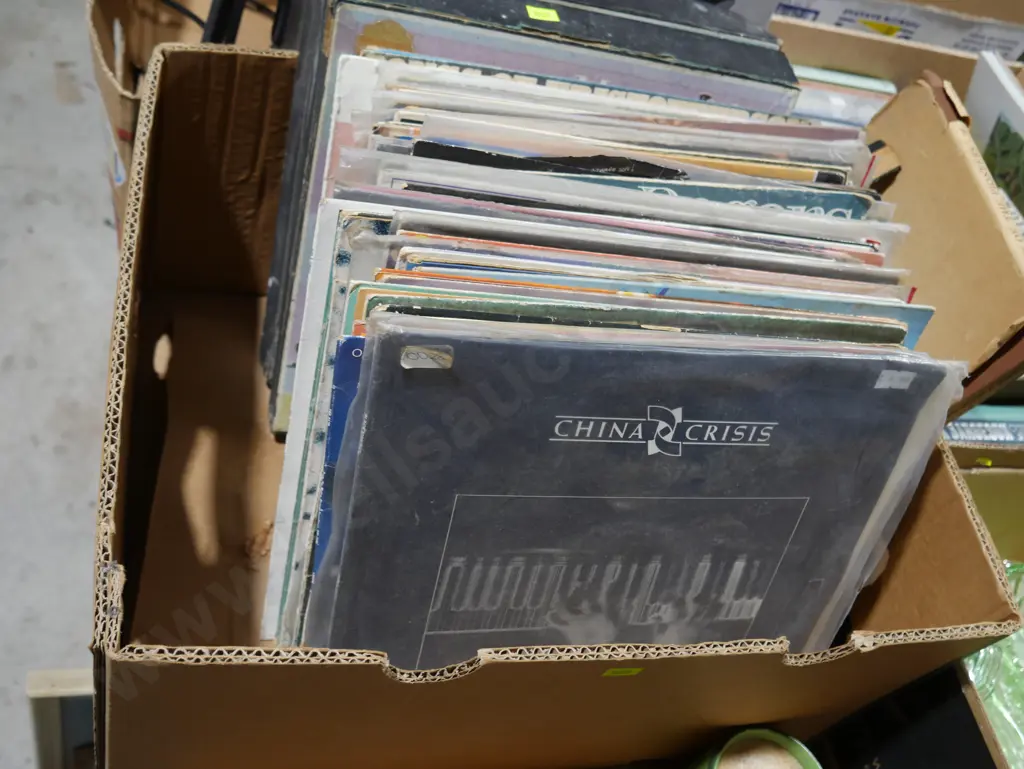 Box of records Image 1++