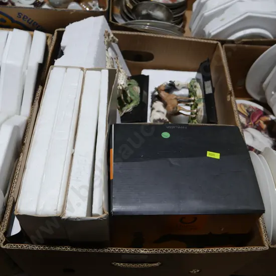 Horse country ornaments, picture plates