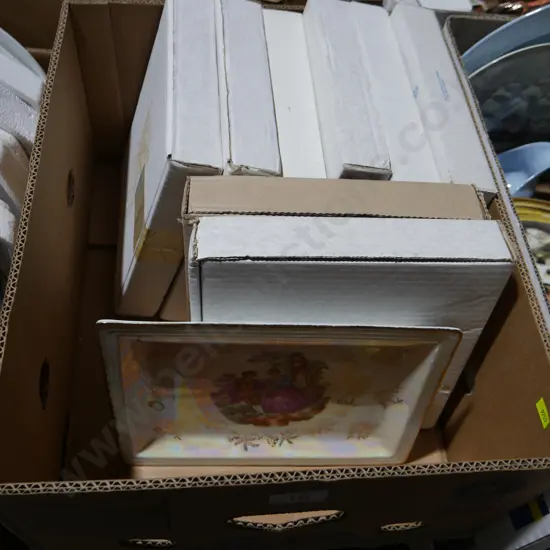 Assorted picture plates