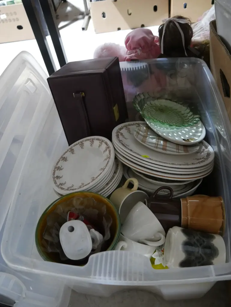 Assorted china etc Image 1++