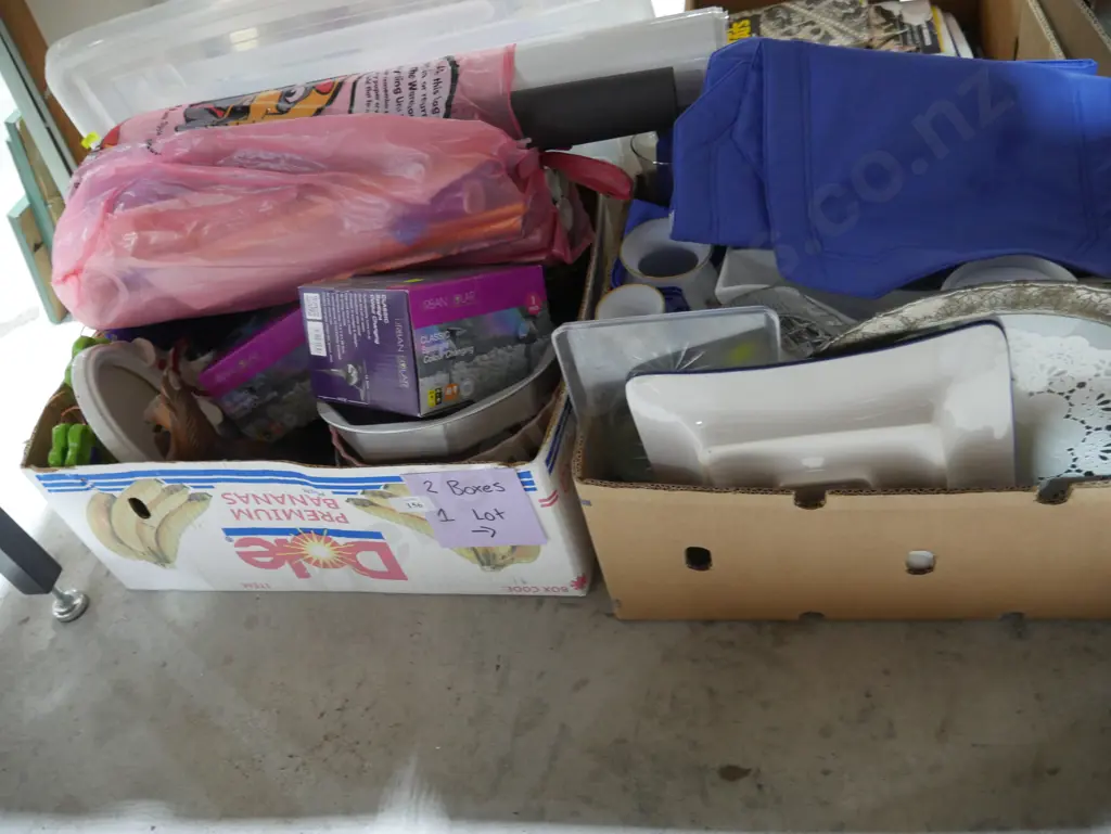 Two boxes of sundries Image 1++