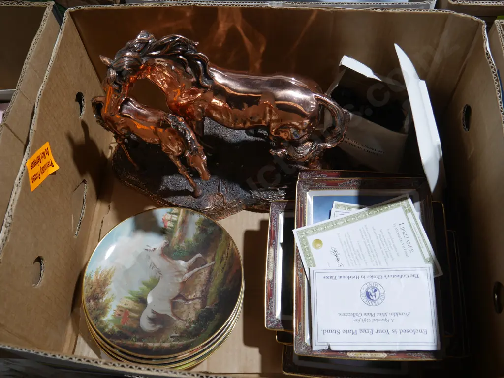 Horse picture plates etc Image 1++