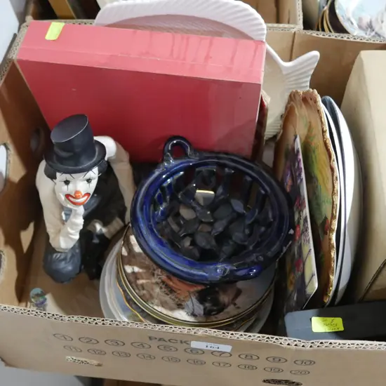 Assorted picture plates etc