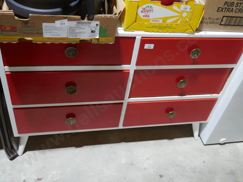 Low boy chest of drawers Image 1++