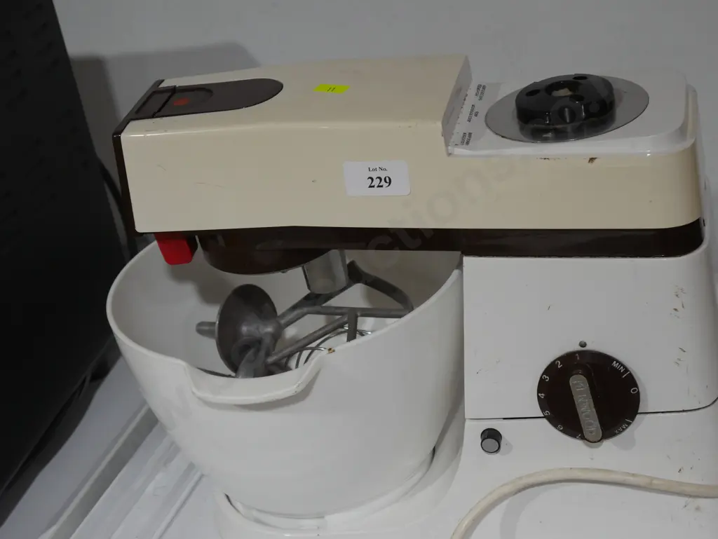 Kenwood mixer Image 1++