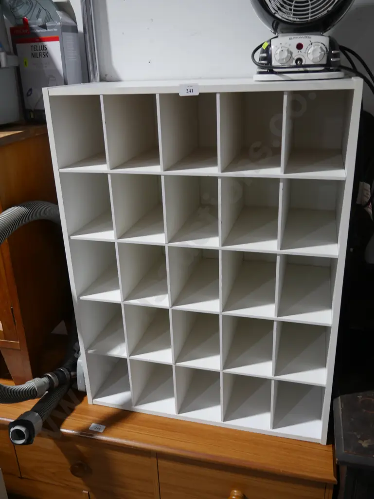 Pigeonhole storage Image 1++