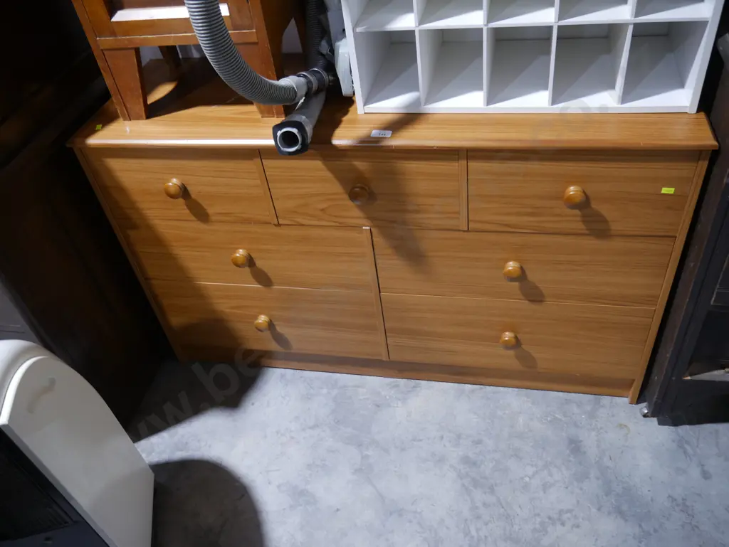 Low boy chest of drawers Image 1++