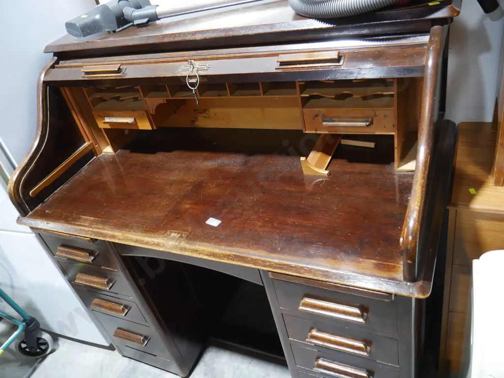Roll top desk Image 1++