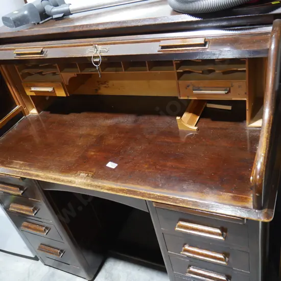 Roll top desk