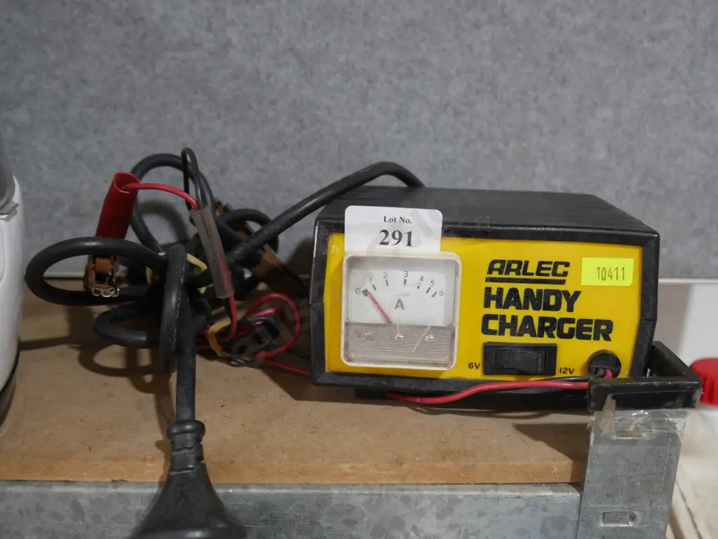 Battery charger Image 1++