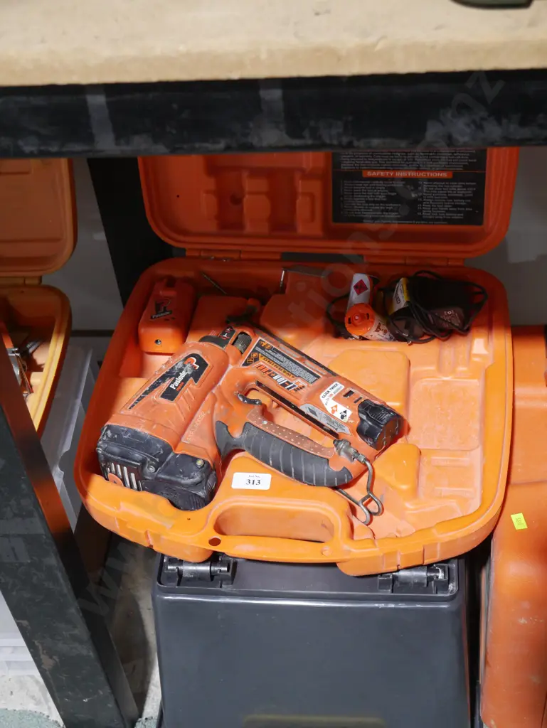 Paslode nail gun Image 1++