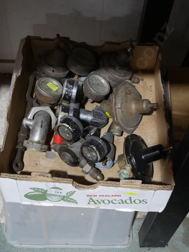 Assorted gauges Image 1++