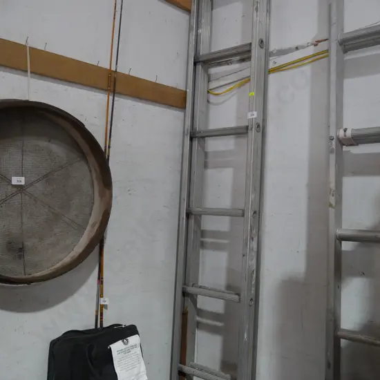 Aluminium extension ladder