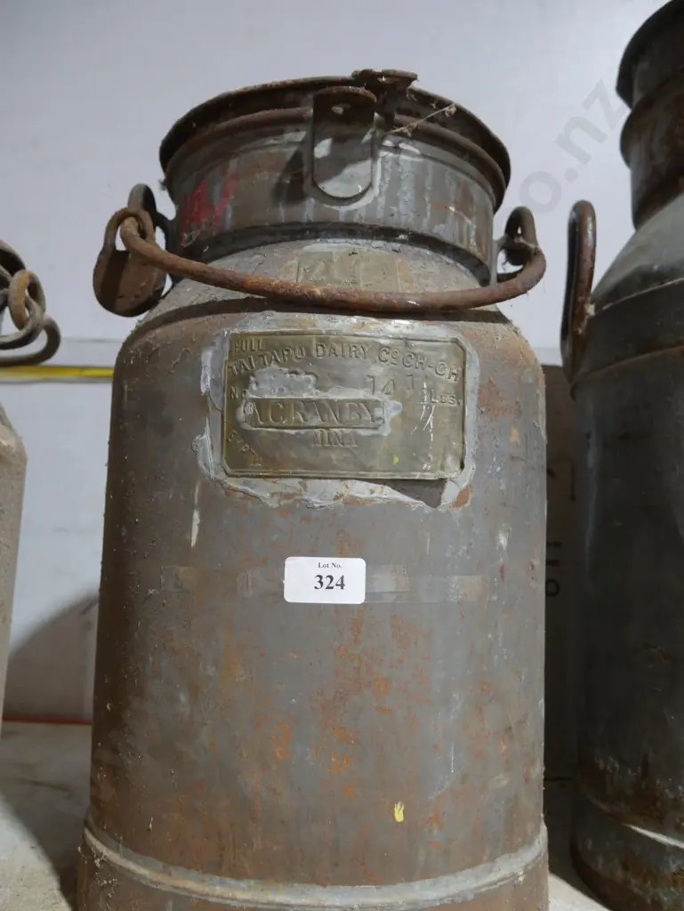 Tai  Tapu cream can Image 1++