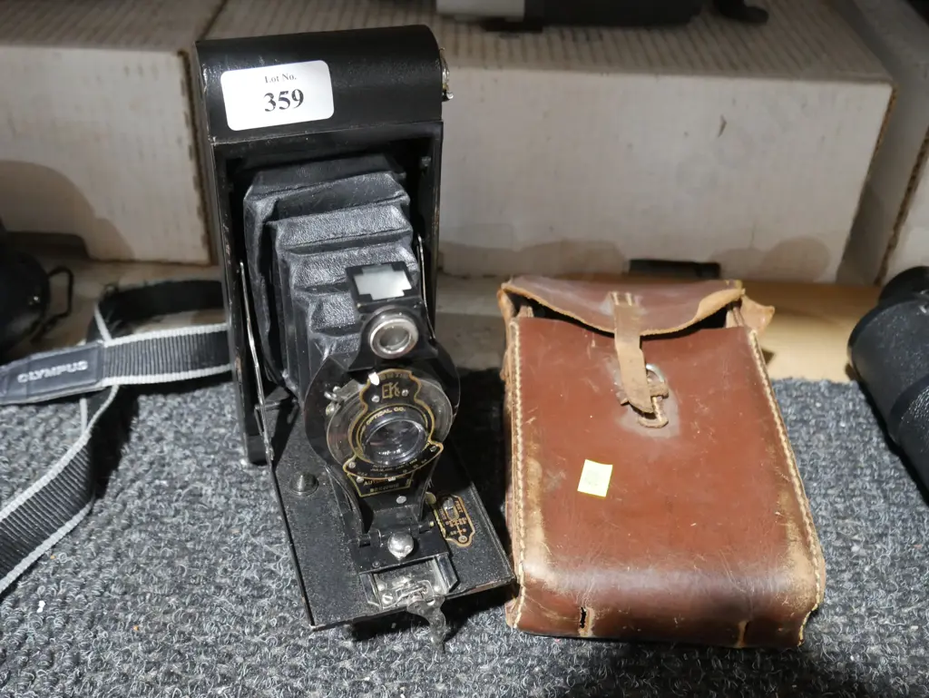 Folding camera Image 1++