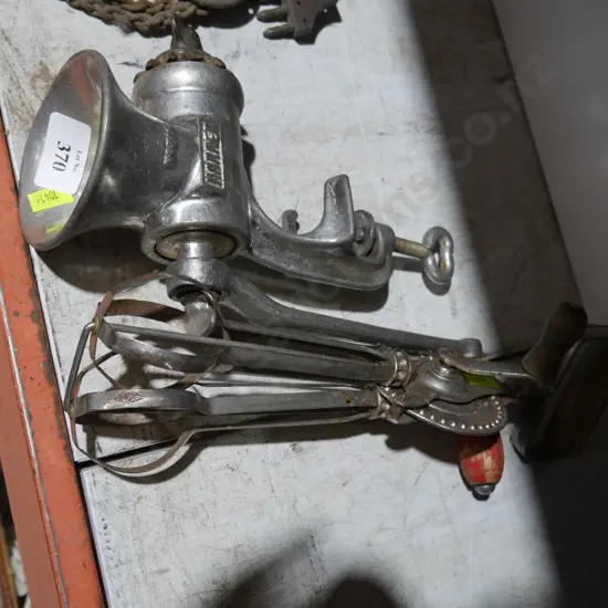 Mincer and egg beater