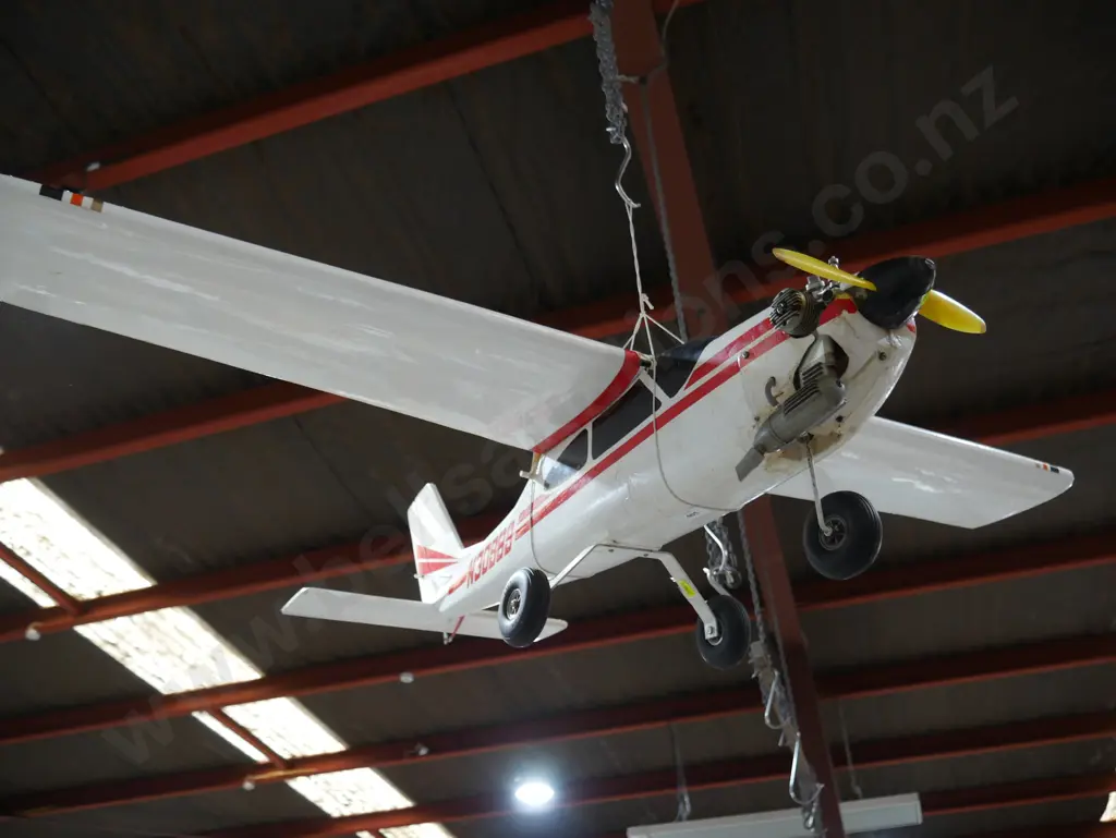 Model plane Image 1++