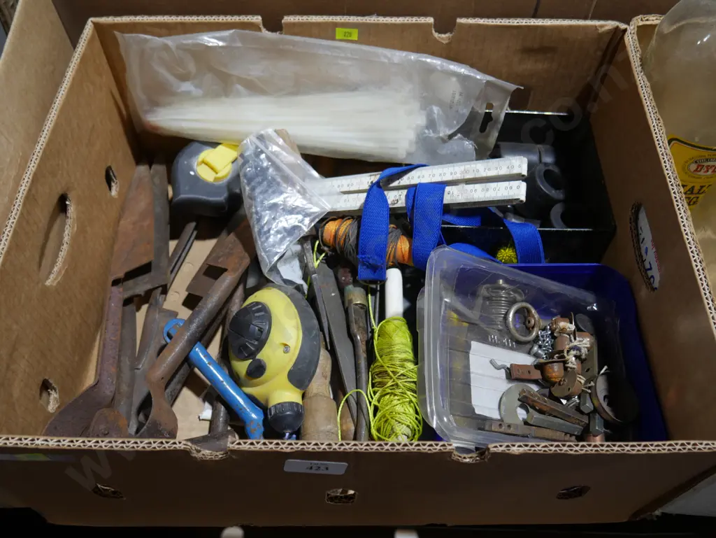 Hand shears, tools etc Image 1++