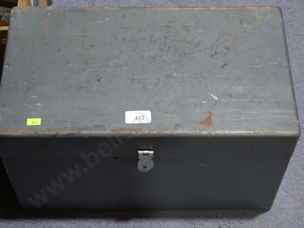 Wooden trunk Image 1++