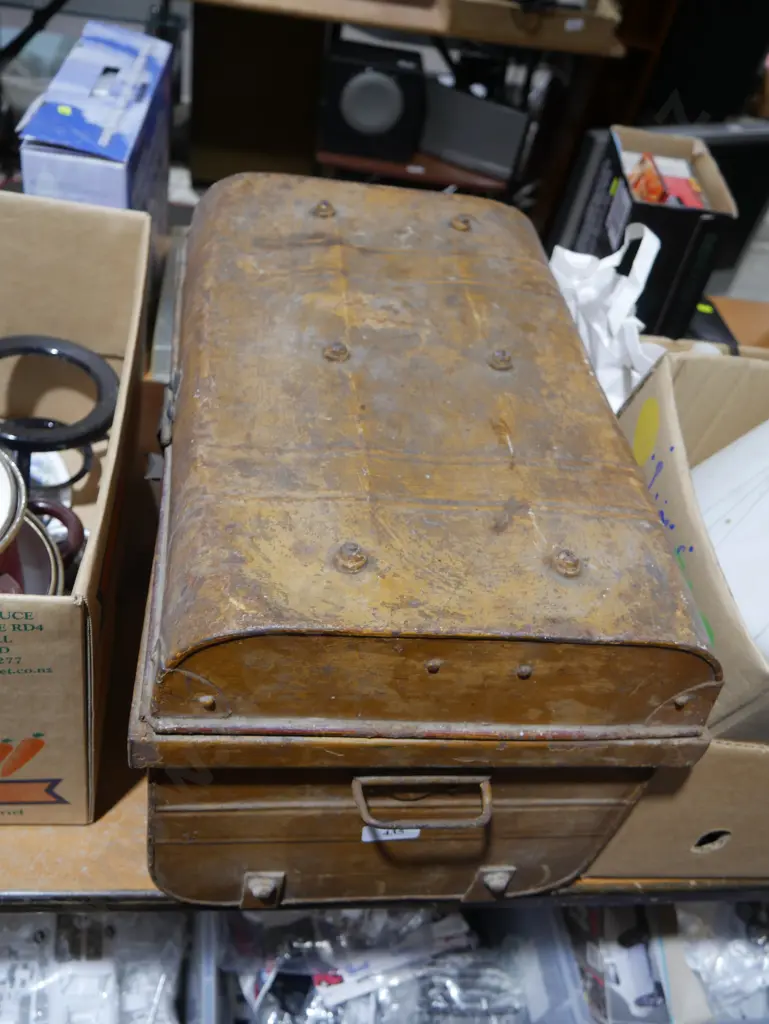 Metal trunk Image 1++