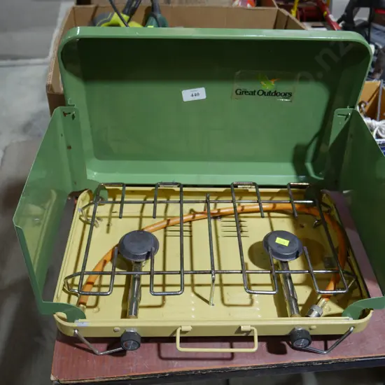 Great outdoors two burner camp cooker