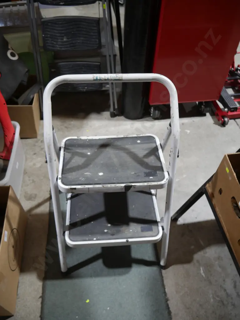 Step ladder Image 1++