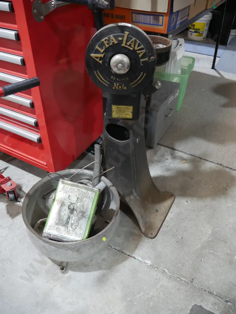 Alfa Laval milk separator Image 1++