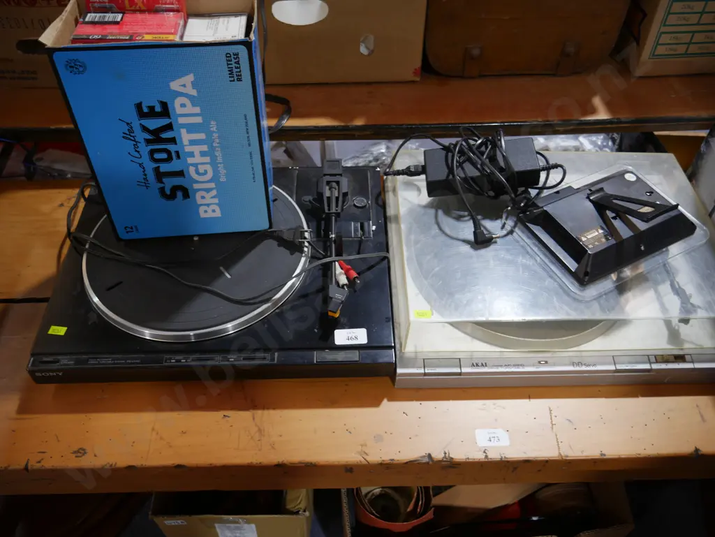 Two record players Image 1++