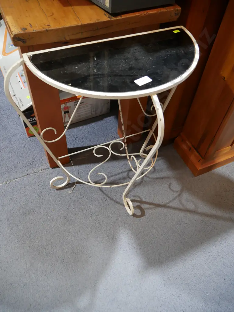 Wrought iron table Image 1++