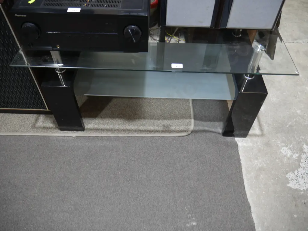 Glass coffee table Image 1++