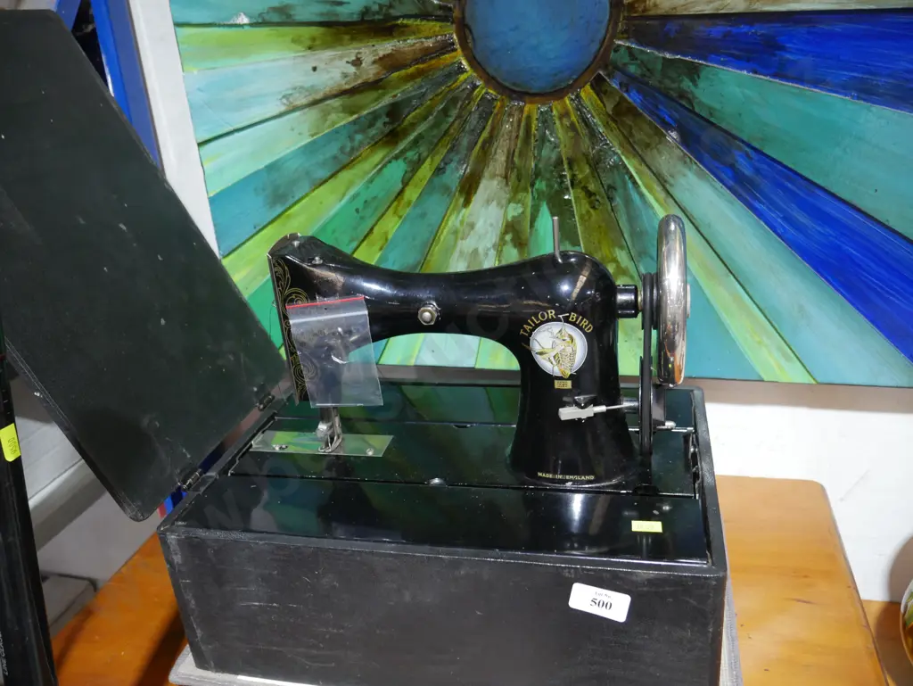 Tailor Bird sewing machine Image 1++