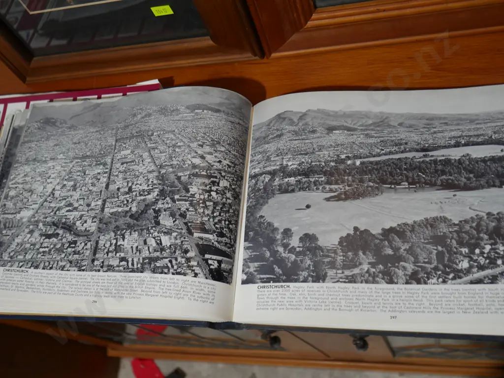 Pictorial reference of New Zealand book Image 1++