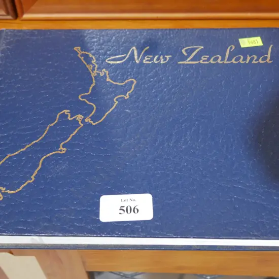 Pictorial reference of New Zealand book